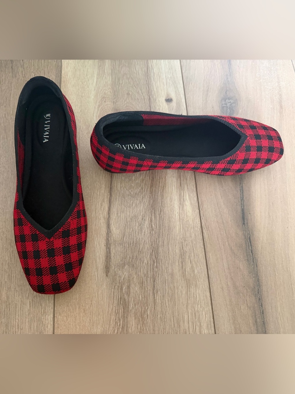 Vivaia Square-Toe V-Cut Flats (Margot 2.0) Red Black Plaid Size EU 39.5/US 8.5